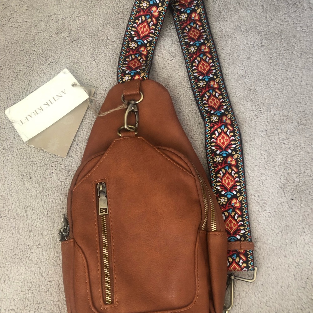 Antik kraft Crossbody